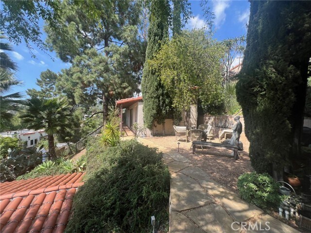 Foto del edificio - 6331 Longview Ave