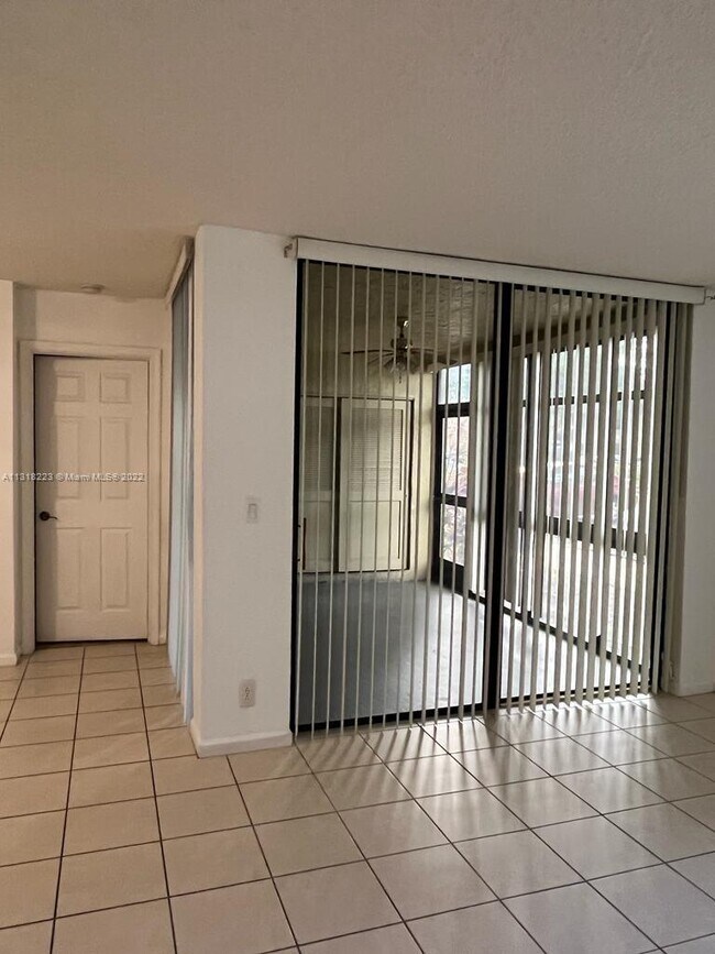 Foto del edificio - 2531 NW 49th Terrace