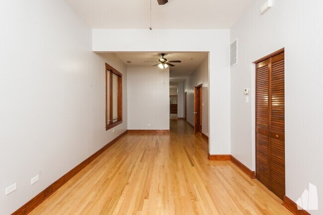 Foto del edificio - 1747 W Le Moyne St