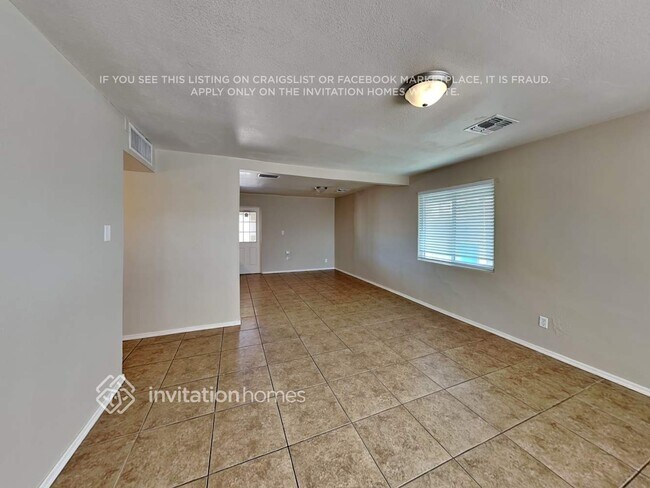 Foto del edificio - 2944 W Solano Dr N