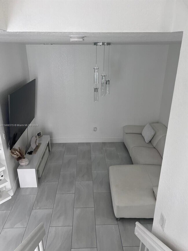 Foto del edificio - 11001 W 33rd Way