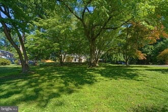 Building Photo - 1268 Rydal Rd