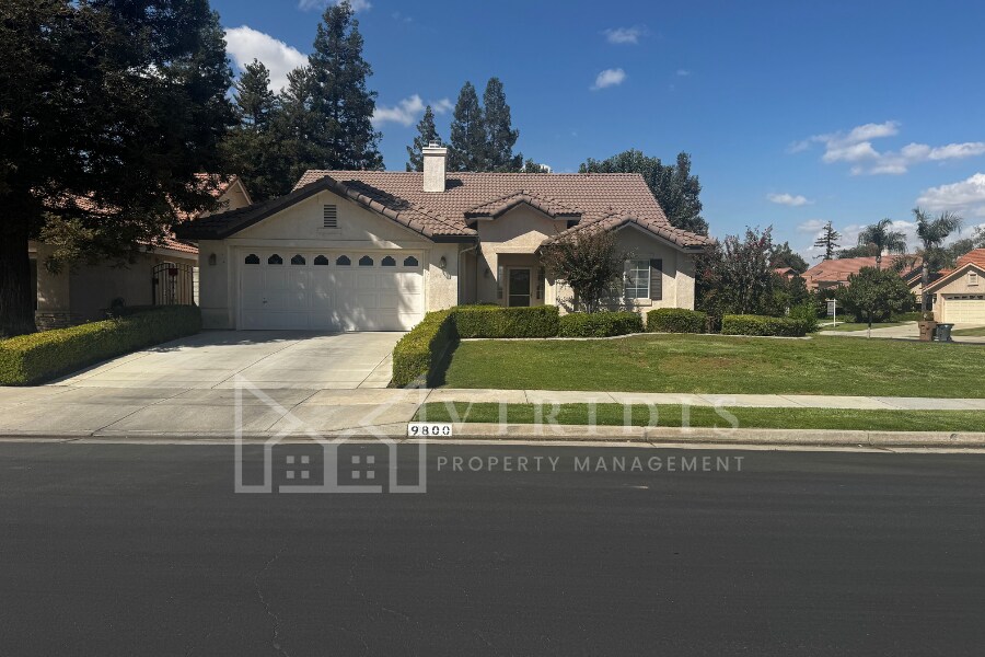 Foto principal - 9800 Cabbage Rose Ave