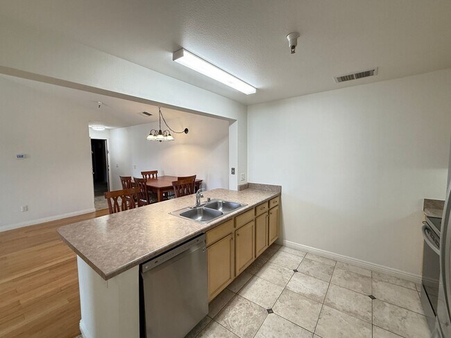 Foto del edificio - 2 Bedrooms with 2 Bathrooms at the Edge at...