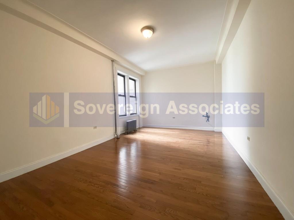 Building Photo - 260 Convent Avenue