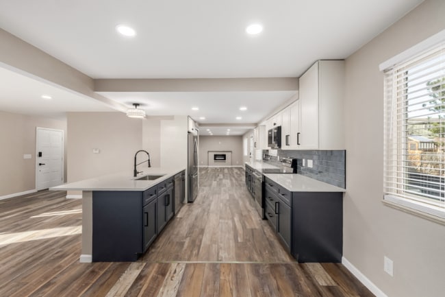 Foto del edificio - 6976 Braun Ct