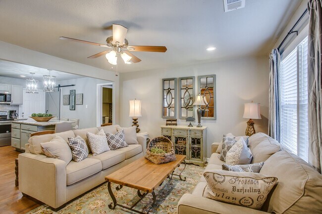 Building Photo - PRE -LEASING FOR AUGUST 1ST! Completely Updated! 3 bedroom/2 bath Close to TTU and Medical District