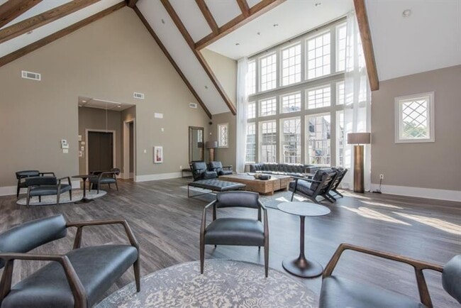 Building Photo - 6536 Beacon Dr