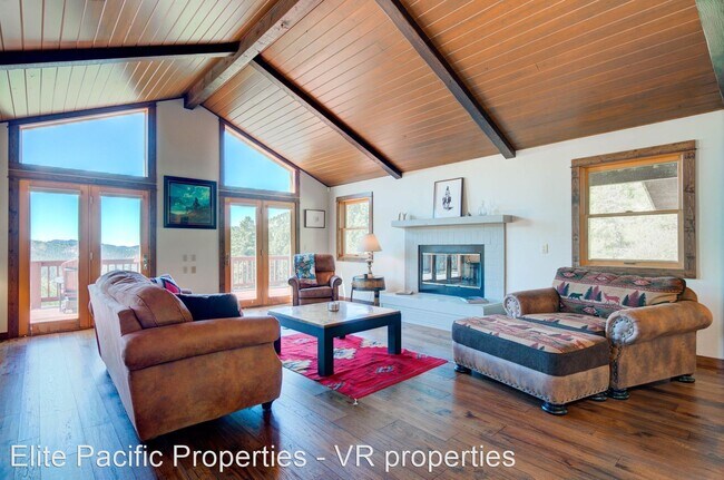 Building Photo - 4 br, 2.5 bath House - 3055 Woodchuck Rd