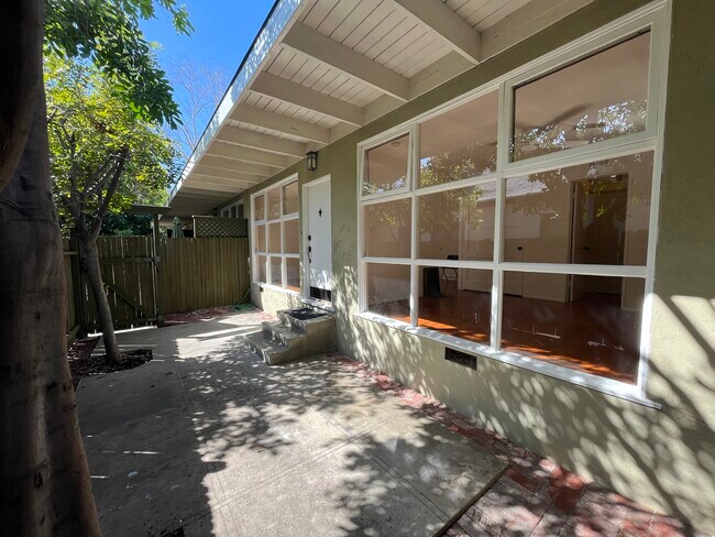 Building Photo - 60 N Wilson Ave