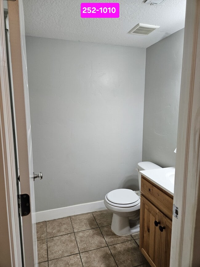 Building Photo - 252 W 1010 S