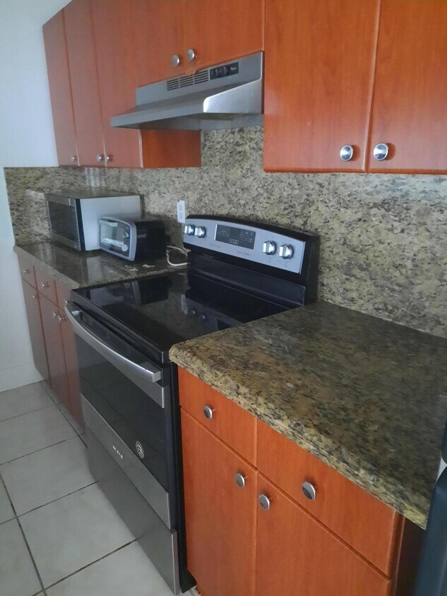Primary Photo - 11592 NW 43rd Ct