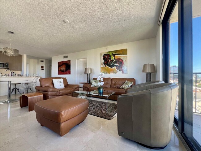 Foto del edificio - 651 Okeechobee Blvd