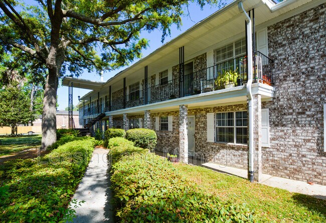 Foto del edificio - 516 Arlington Dr