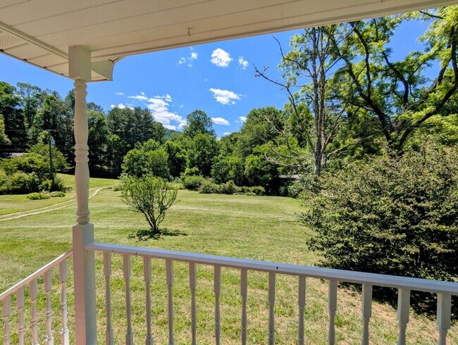 Building Photo - $1,700 - 3 Bedroom 1 Bathroom Home in Lovely Setting in Savannah Community