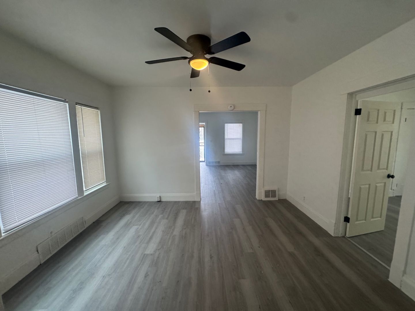 13302 Ferris Ave Cleveland, OH 44105 – photo 3