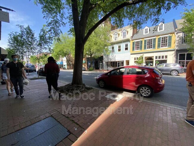 Foto del edificio - 806 Caroline St