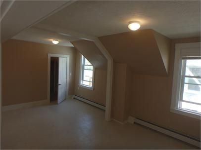Primary Photo - 17 Pleasant st - 2