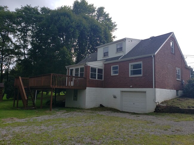 Building Photo - 747 Winfield Rd