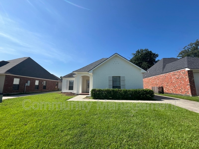 Primary Photo - 40357 Creekway Cove Ct