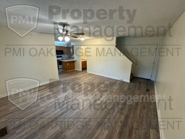 Foto del edificio - 130 Heather Rd