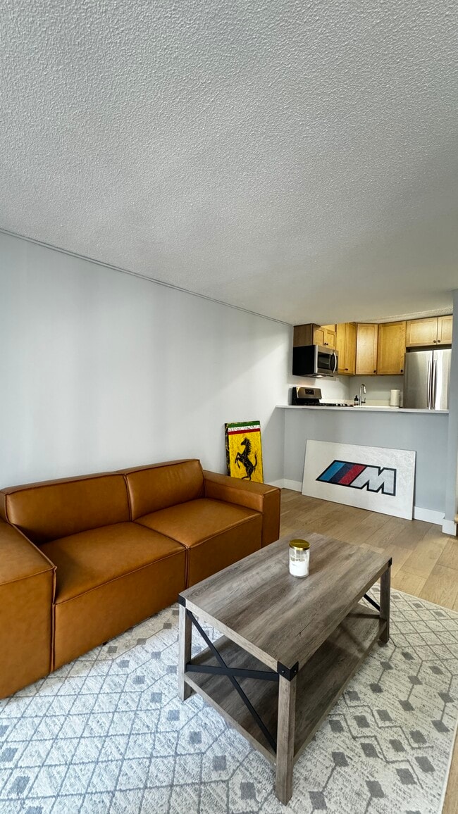 Foto del edificio - 230 E Ontario St