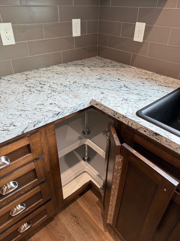 Foto del edificio - 842 E 8th St