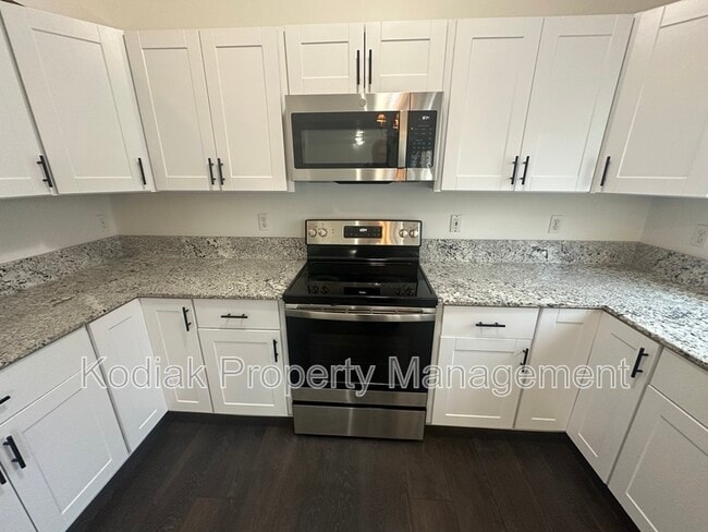 Building Photo - 1802 S 200 W