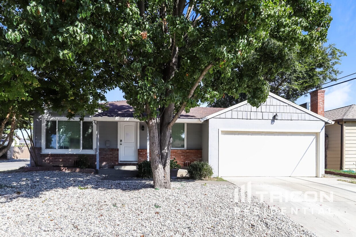 Primary Photo - 5041 Whittier Drive Sacramento CA