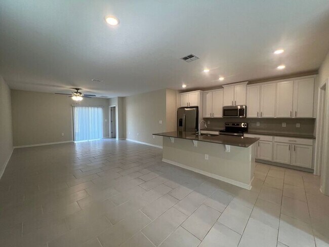 Foto del edificio - 2852 Muller Oak Lp