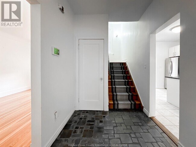 Building Photo - 995 Chilver Rd