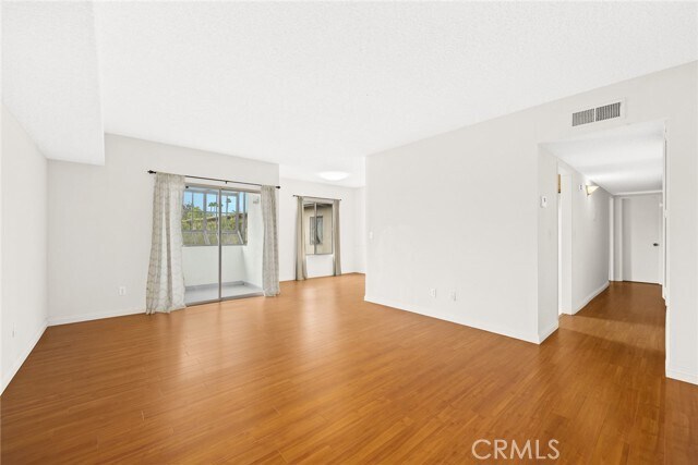 Foto del edificio - 339 S Catalina Ave