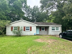 Building Photo - 4077 S Lancewood Dr