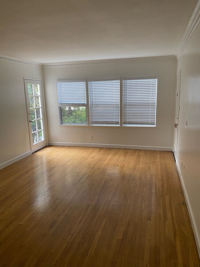 Photo - 2609 Euclid St (Santa Monica, CA) Apartment