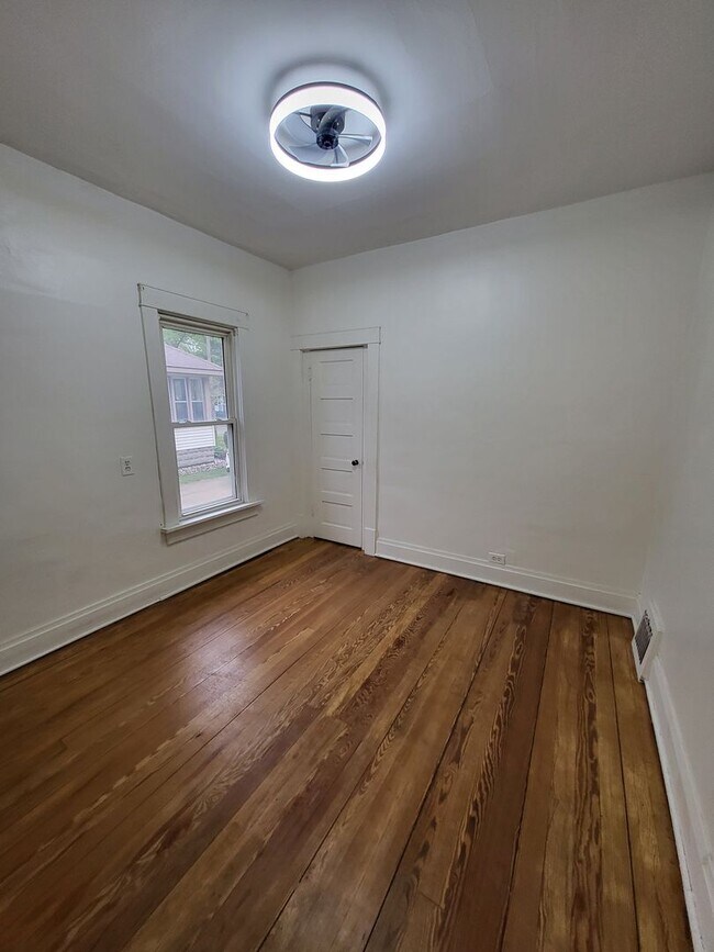 Foto del edificio - 2 bedroom, 1 bath house