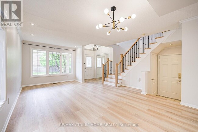 Building Photo - 2293 Oakhaven Dr