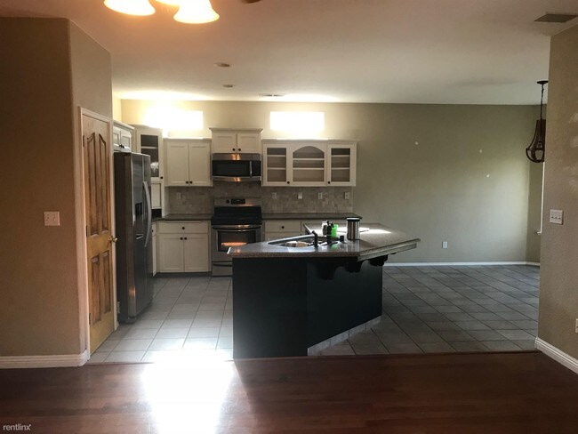 Foto del edificio - 2884 Hillside Ct