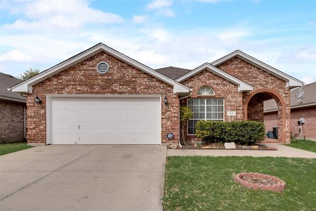 Foto principal - 912 Churchhill Dr