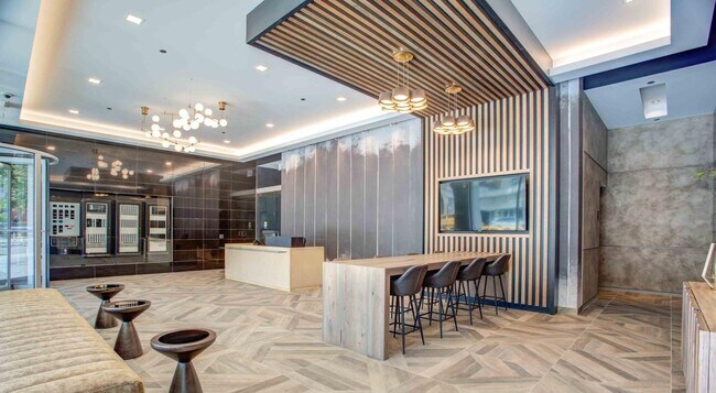 Foto del edificio - 505 N State St