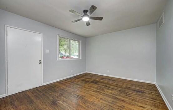 Foto del edificio - 5366 Clarendon Rd