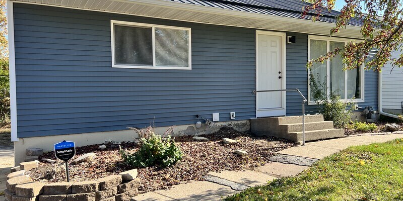 Foto principal - 1016 38th St SE