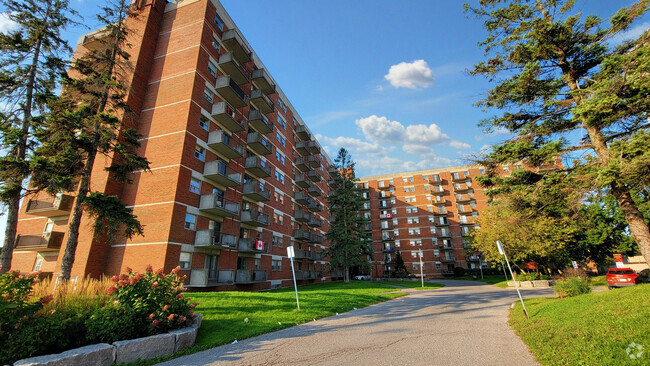 Building Photo - Windfields III