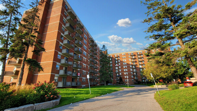 Building Photo - Windfields III