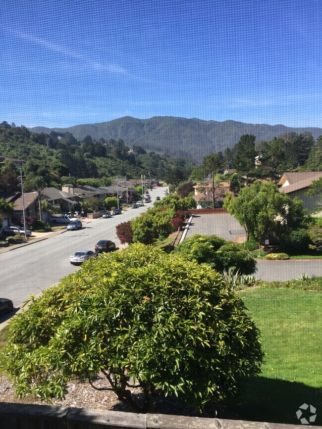 Park Pacifica Highlands Apartments under 800 Pacifica, CA 2