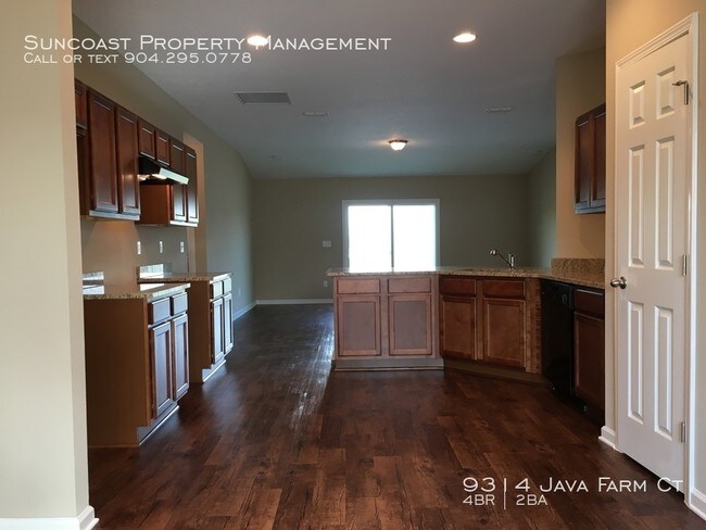 Building Photo - Spacious new home!