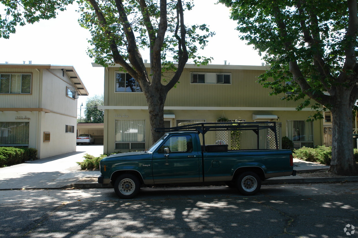 Building Photo - 1946 Ivy St