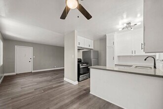 Building Photo - 4024 Gelber Pl