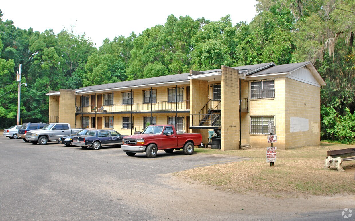 Foto del edificio - 703 Putnam Dr