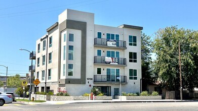 Building Photo - 12136 Vanowen St