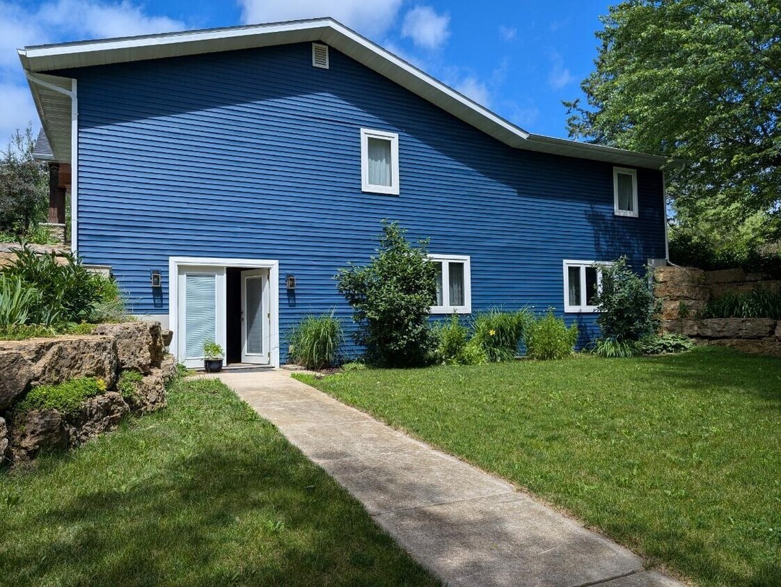 Primary Photo - 101 Agnes Ct